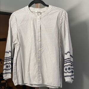 Madewell White and Navy Striped Button Down Shirt with embroidered sleeves